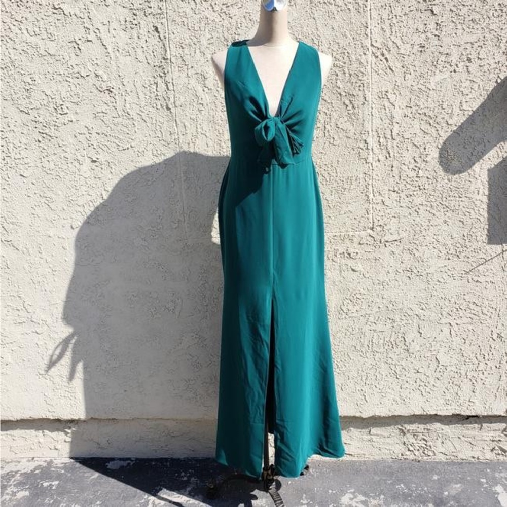 HARLYN Green Plunge Neckline Front Tie Slit Maxi Dress Gown.